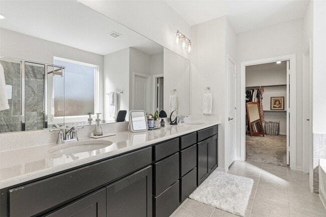 Building Photo - 1934 Peace Pl