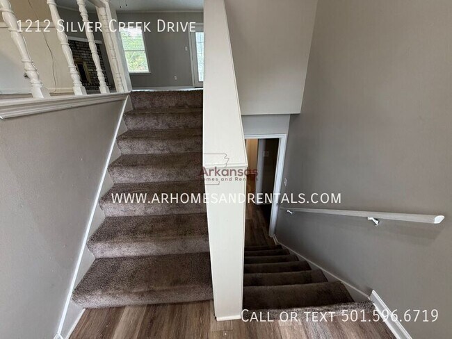 Building Photo - 1212 Silver Creek Dr