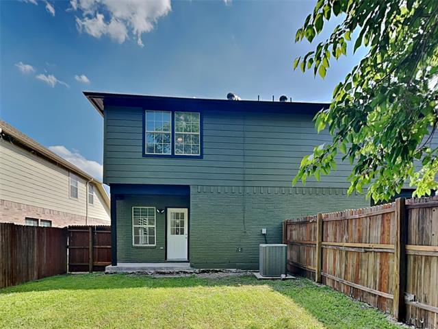Building Photo - 807 Fenet St