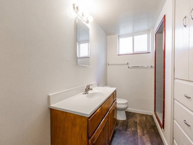 Building Photo - 2364 S Country Club Cir