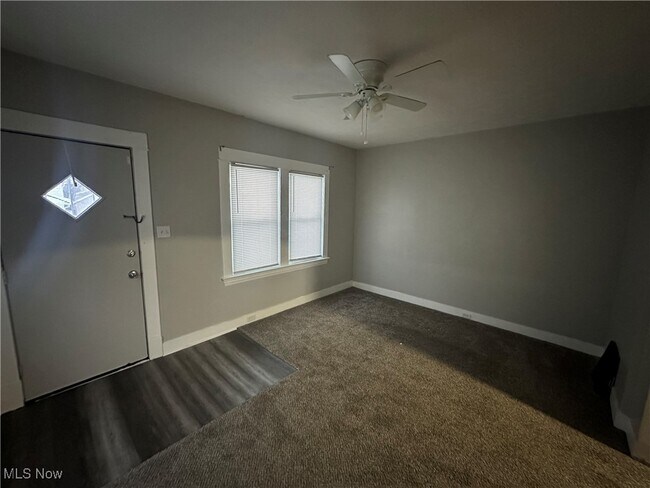 Building Photo - 3301 Tampa Ave