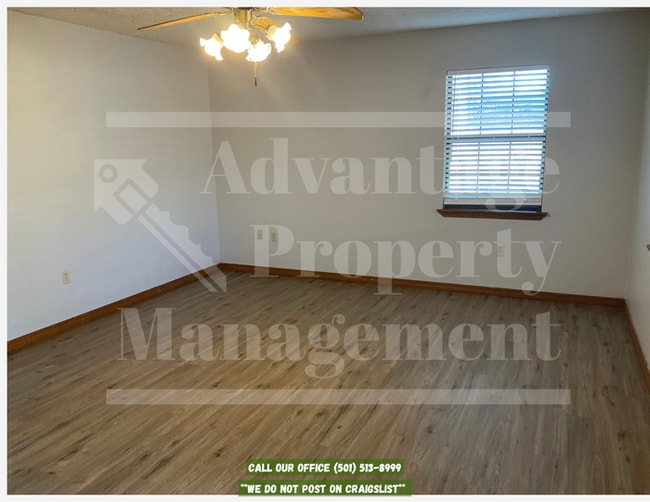 Building Photo - 1225 Woodside Dr