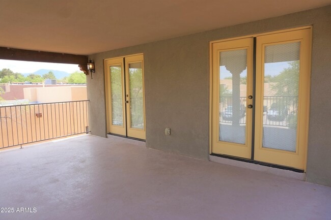 Building Photo - 950 Leonard Wood St