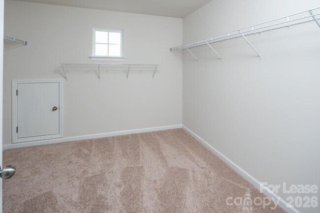 Building Photo - 1014 Hanover Crossing Dr