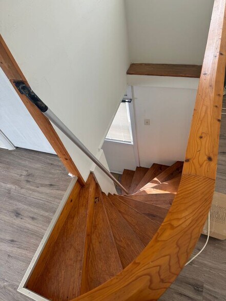 Building Photo - 752 Norwood Rd