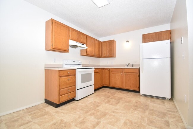 Building Photo - Top floor apartment! Close to MSU and downtown!