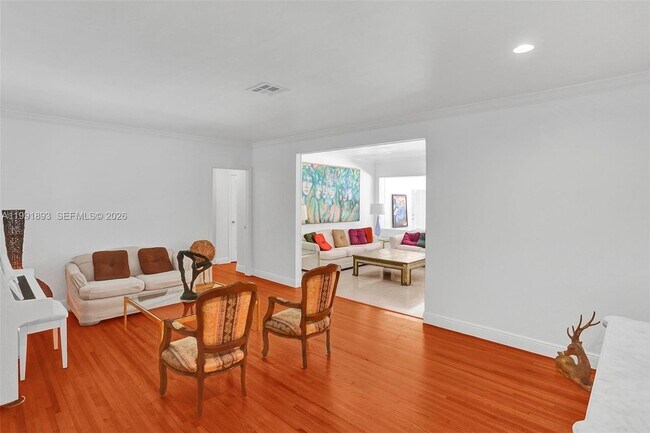 Building Photo - 3920 Monserrate St