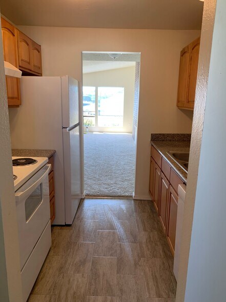 Kitchen 5 - 130 N 21st St