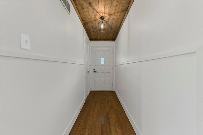 Building Photo - 3936 Piedmont Rd