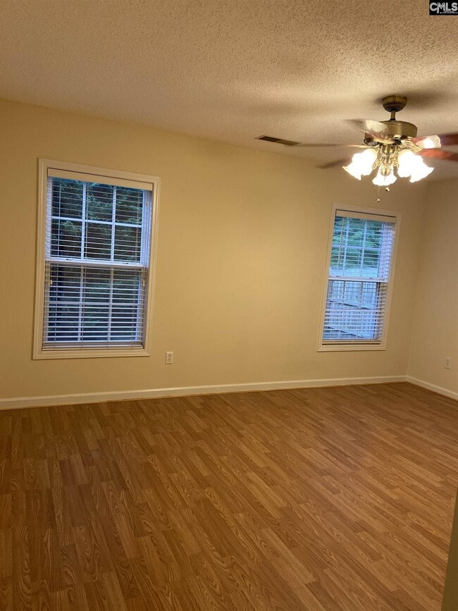 Building Photo - 128 Timbermill Dr