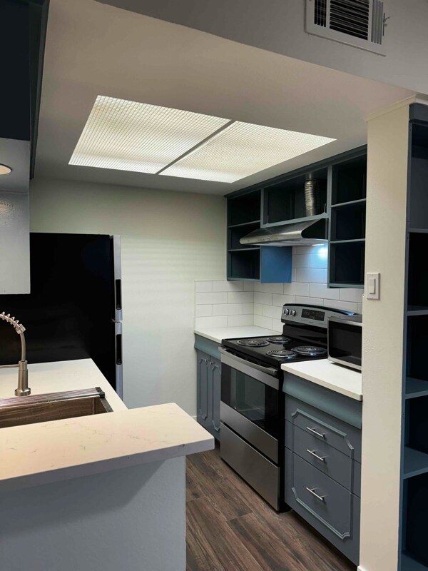 Building Photo - 170 De Chantle Rd