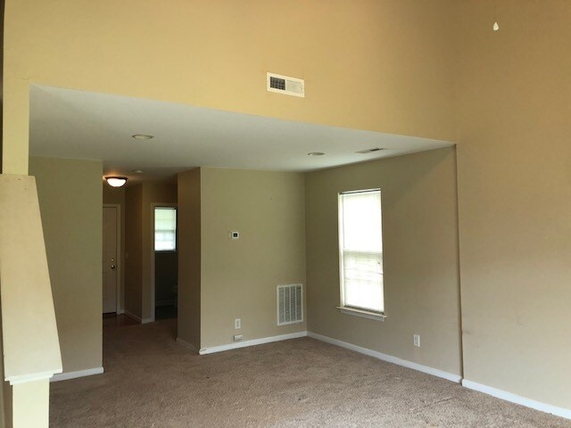 Building Photo - 965 Peachtree Meadows Cir