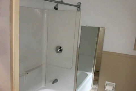 Full bathtub, shower - 15 Congdon Ave