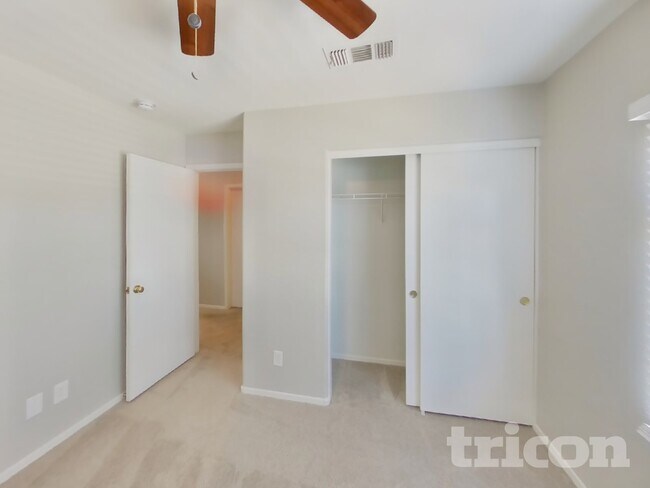 Building Photo - 10625 W Monte Vista Rd