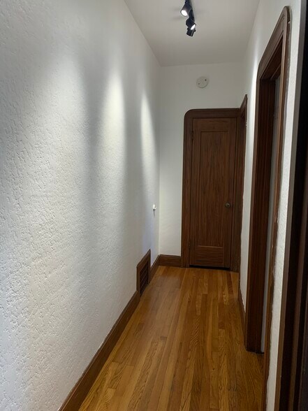 Building Photo - 1507 Estudillo St