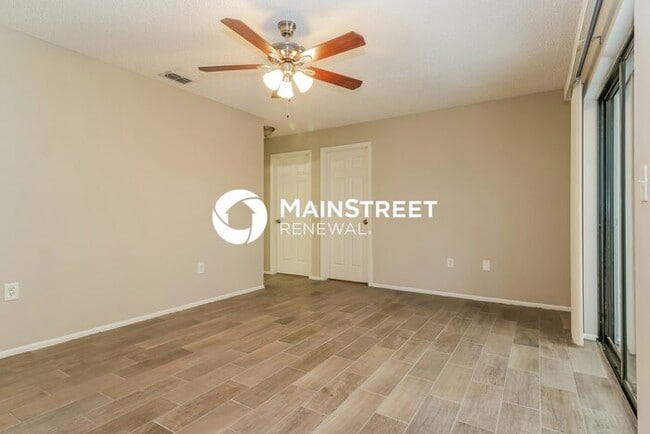 Building Photo - 3 Bedroom Pet-Friendly Home in Sarasota, F...