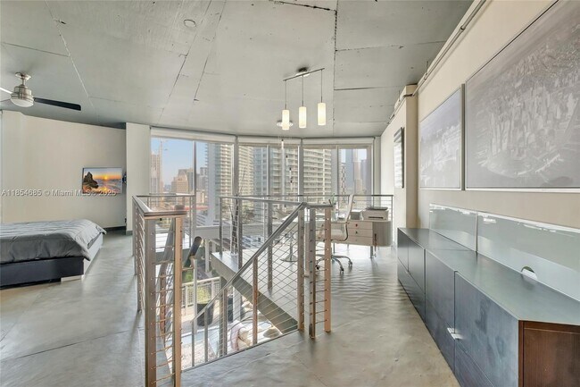 Building Photo - 690 SW 1st Ct