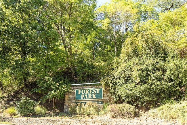 Building Photo - Forest Park