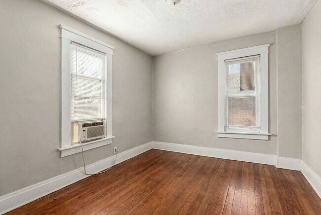 Building Photo - 204 Chittenden Ave