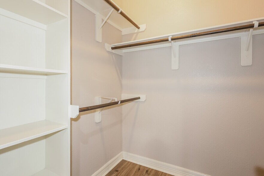 Building Photo - 23733 Briar Tree Dr