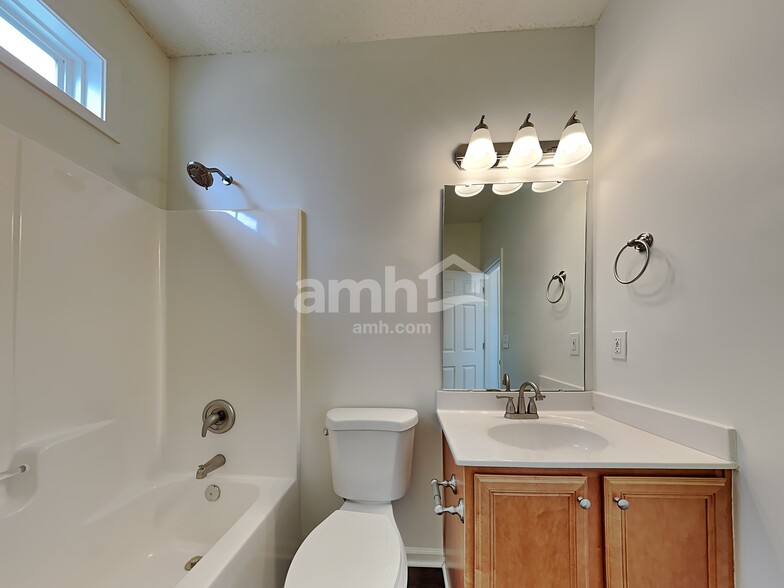 Building Photo - 40 Ginger Gold Dr