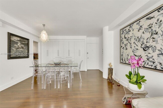 Building Photo - 5005 Collins Ave