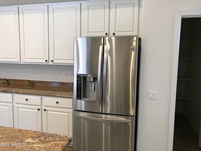 Building Photo - 5333 E Anderson Dr