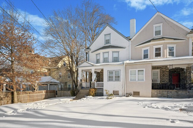 Building Photo - 1609 Upland Ave