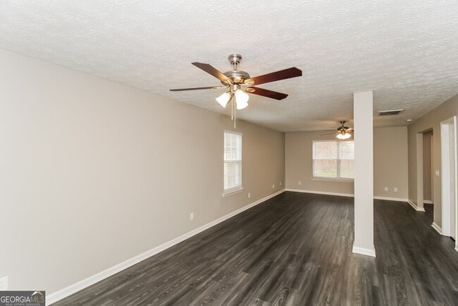 Building Photo - 817 Yonah Dr