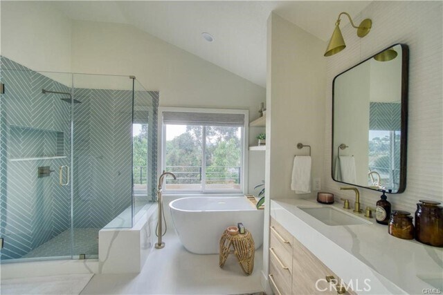 Building Photo - 13 Bernay