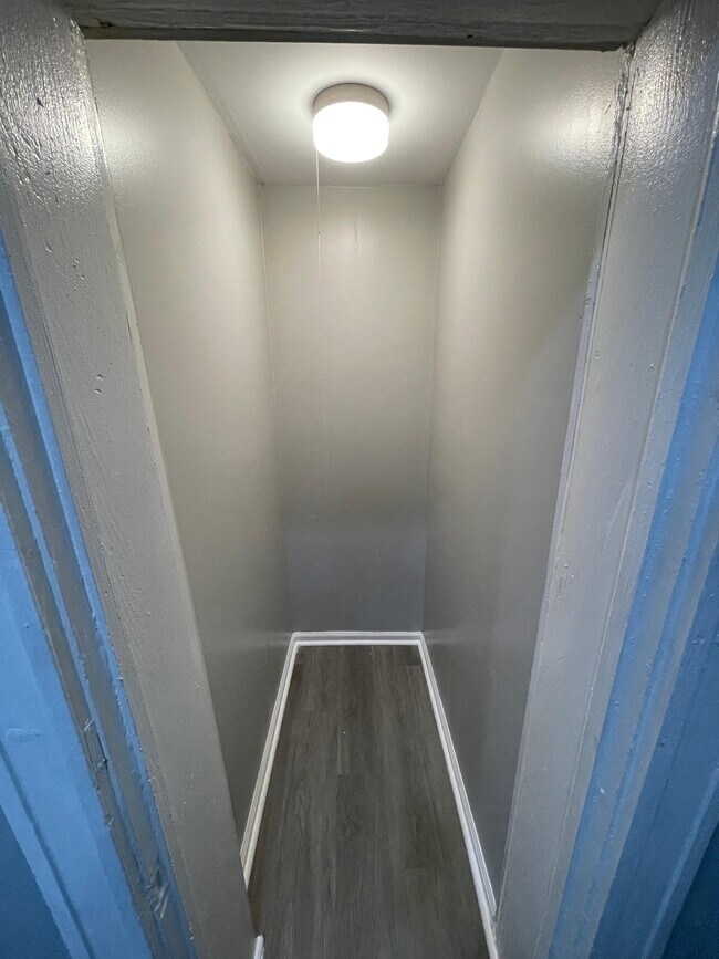 Building Photo - Calverton Heights