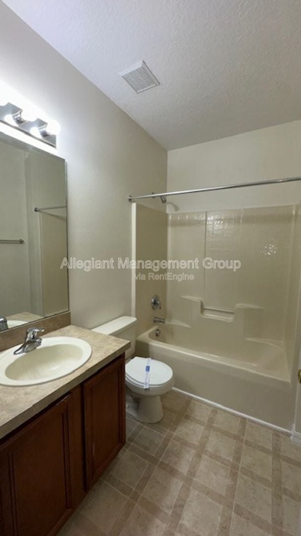 Building Photo - 939 Halifax Dr