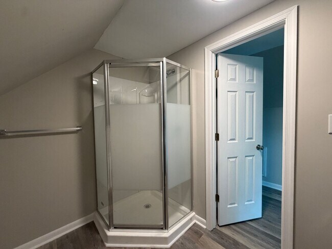 Building Photo - 3912 Pinalto Dr