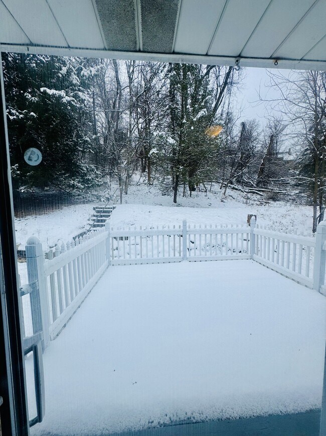 Building Photo - 741 Jefferson Rd