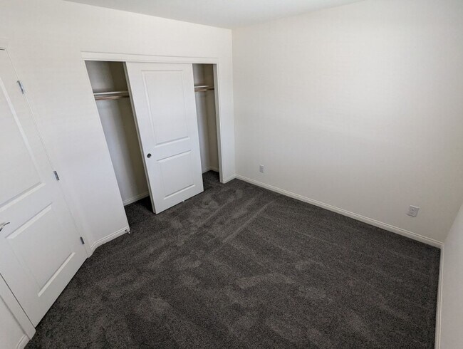 Building Photo - 7703 Moore Crk Ln