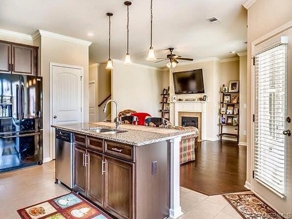 Building Photo - New Park - 5BR/3BA w/ 2900+sq ft