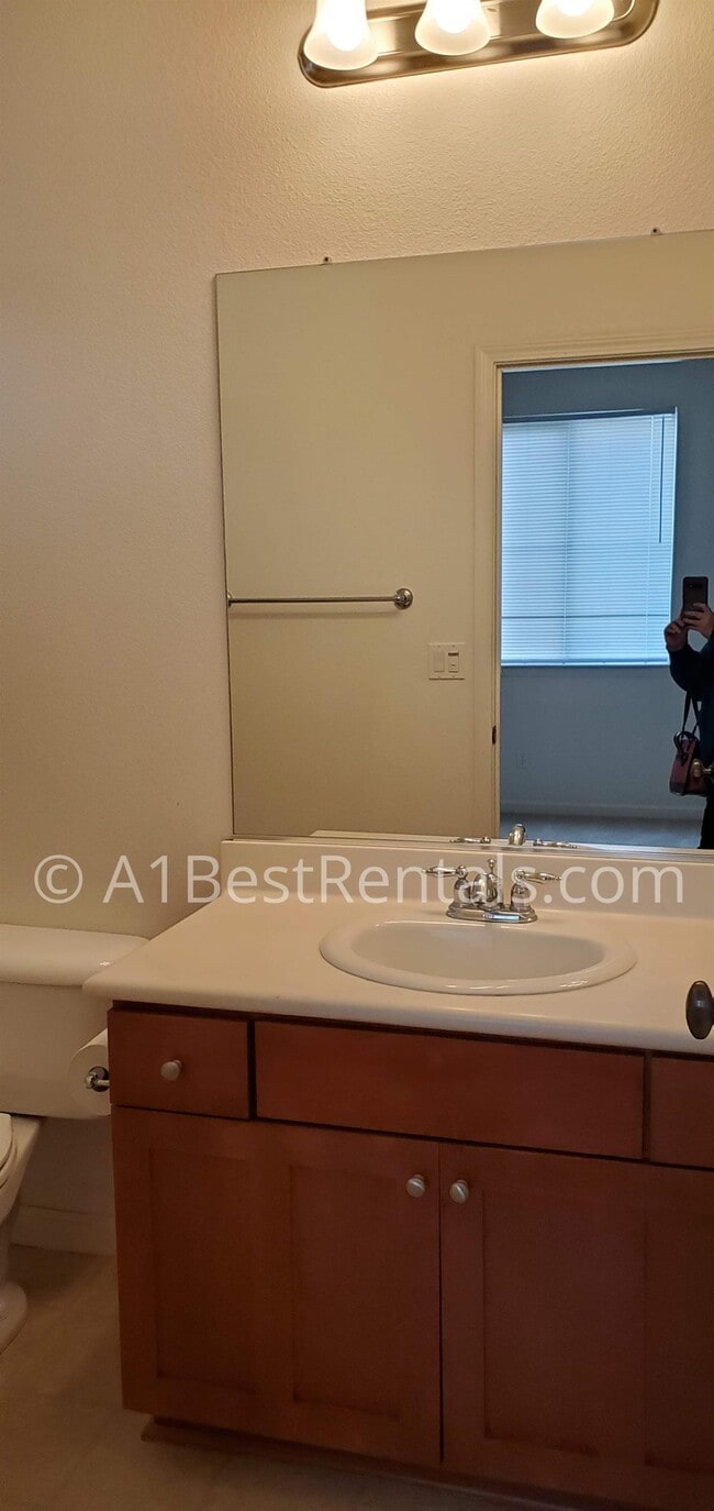 Building Photo - 2513 Guadalajara Dr