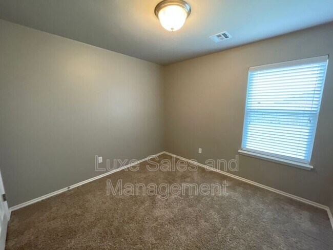 Building Photo - 11724 NW 135th St