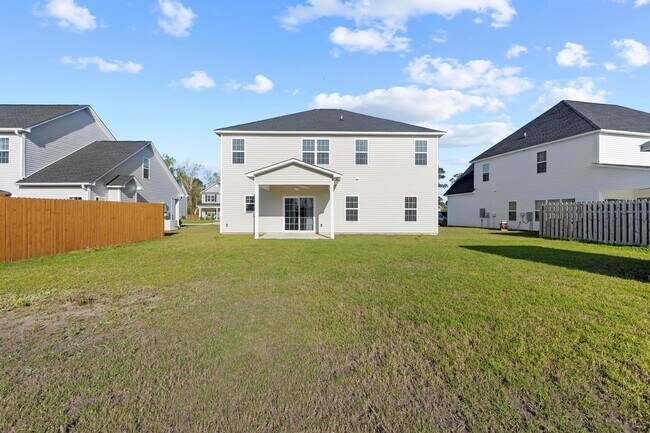 Building Photo - Large 4 bedroom in The Shores and Windpointe!
