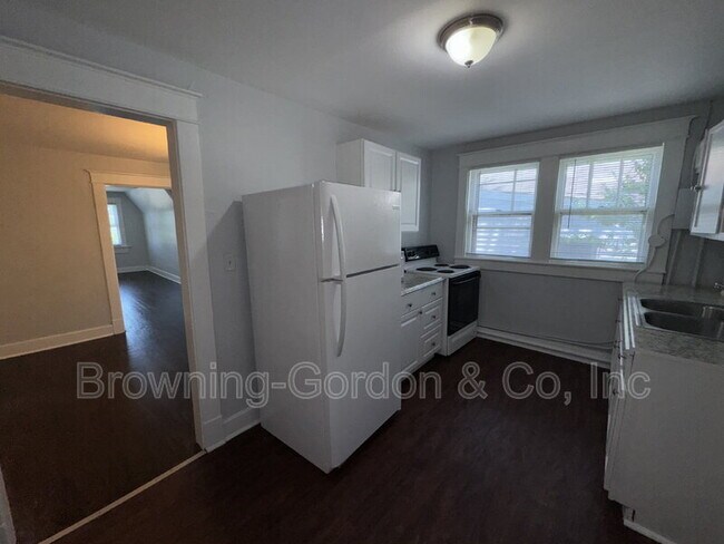 Building Photo - 1517 Bernard Ave