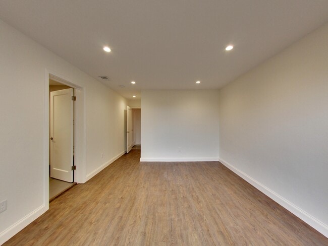 Building Photo - 2167 40th Ave