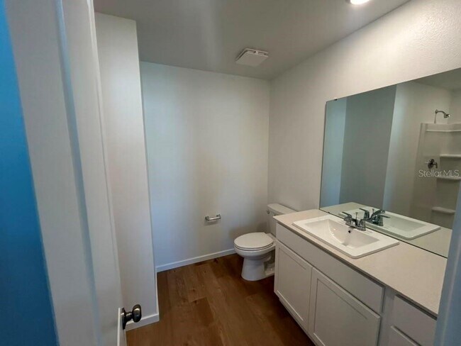 Building Photo - 1554 Plank Pl