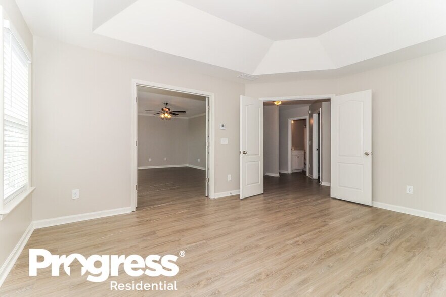 Building Photo - 66 Longwood Ct
