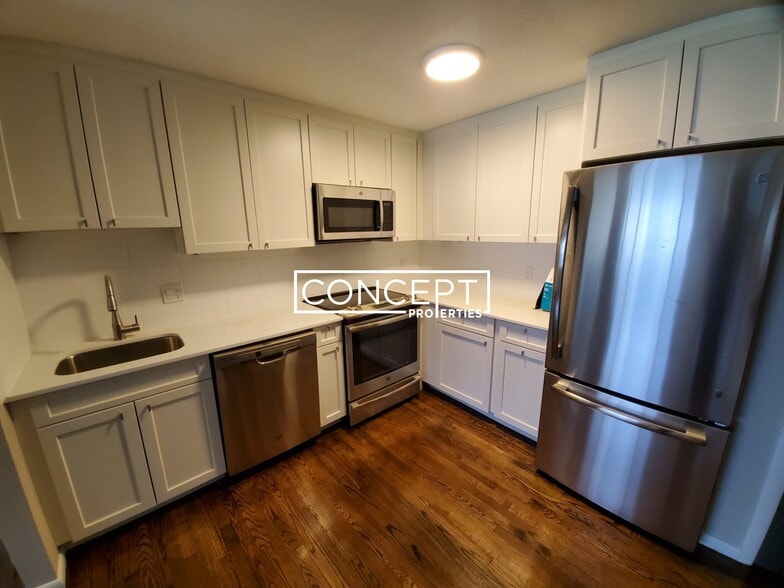 Building Photo - 50 Evergreen St