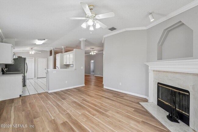 Building Photo - 1219 Stern Way