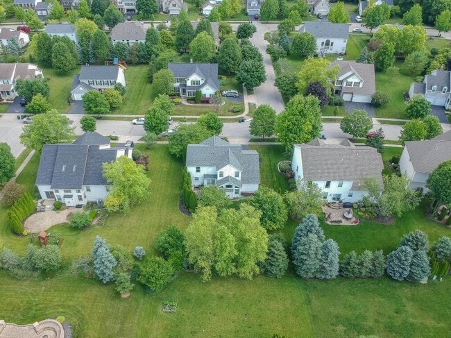 Building Photo - 7647 Windsor Dr
