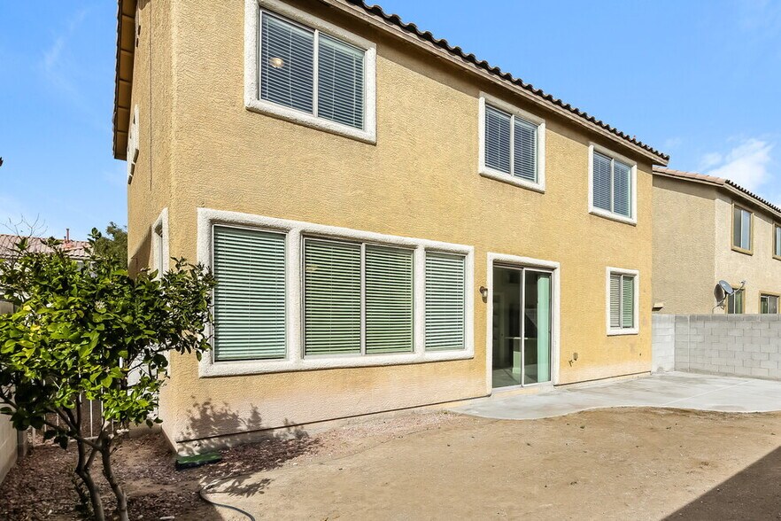 Building Photo - 1857 Bayhurst Ave