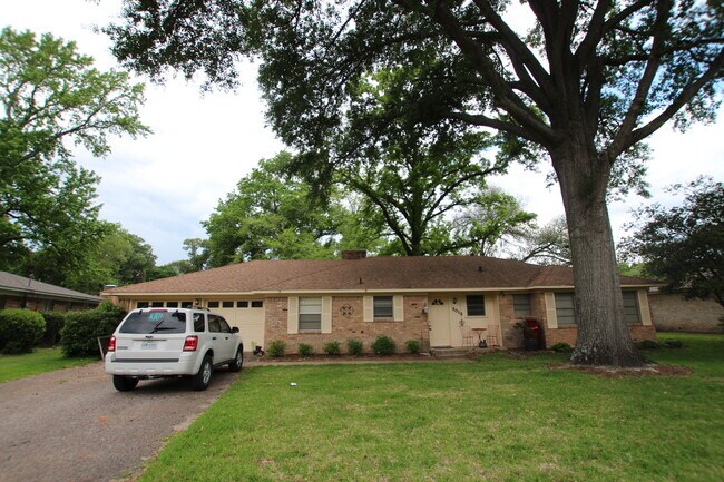 Building Photo - Updated 3 Bedroom in Tyler