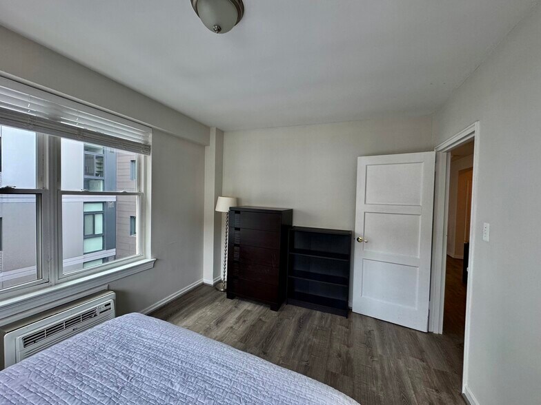 Building Photo - 2130 N St NW