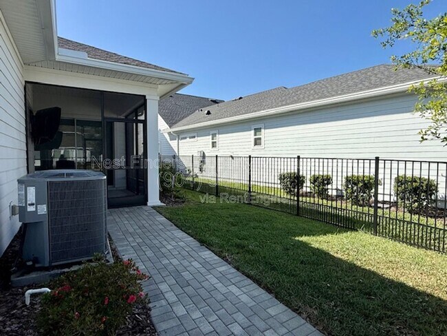 Building Photo - 119 Martha Ct.